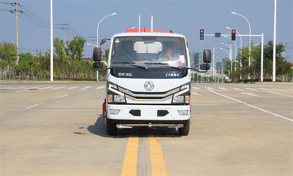 國六5方東風(fēng)D6 霧炮車30米